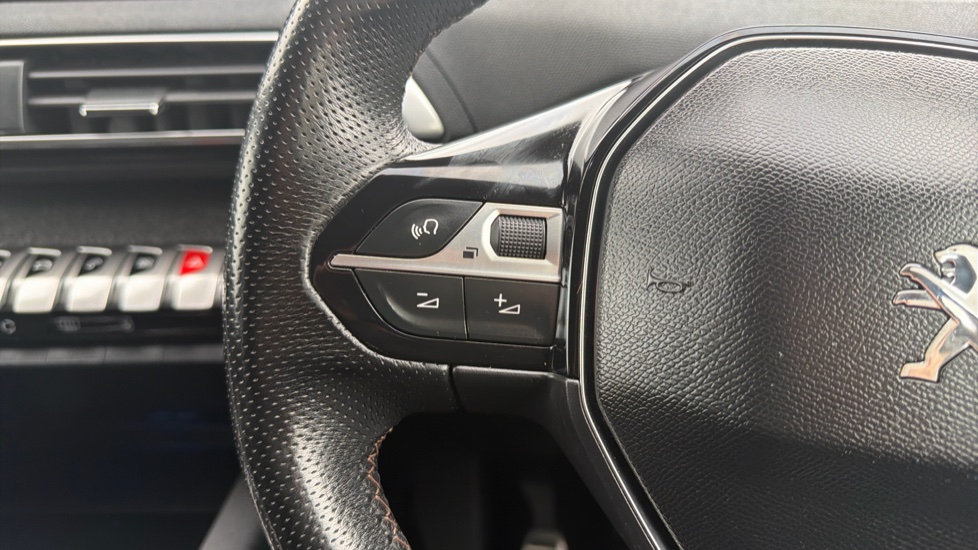Peugeot 3008 1.2 PureTech GT Line 5dr Petrol Estate - Image 24
