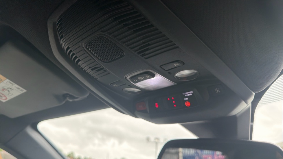 Peugeot 3008 1.2 PureTech GT Line 5dr Petrol Estate - Image 31