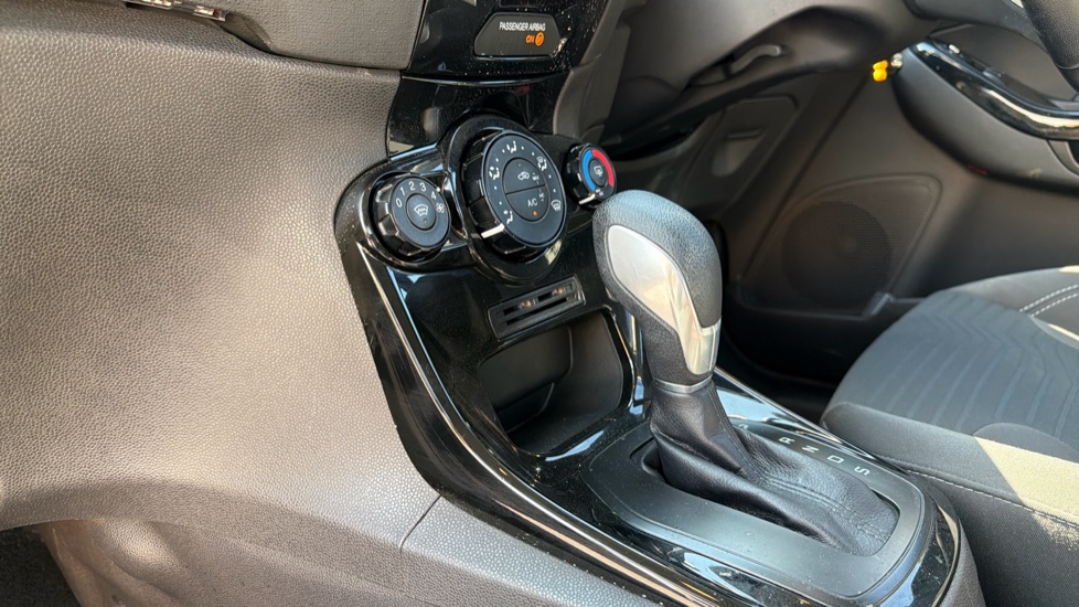 Ford Fiesta 1.0 EcoBoost Zetec 3dr Powershift Petrol Hatchback - Image 13
