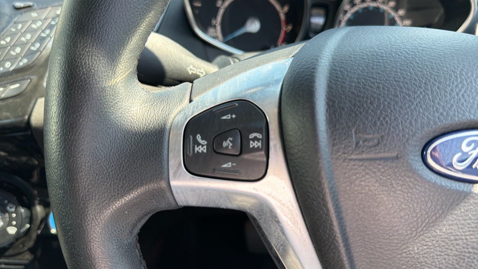 Ford Fiesta 1.0 EcoBoost Zetec 3dr Powershift Petrol Hatchback - Image 23