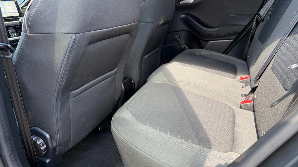 Ford Fiesta 1.0 EcoBoost Zetec 5dr Petrol Hatchback - Image 16