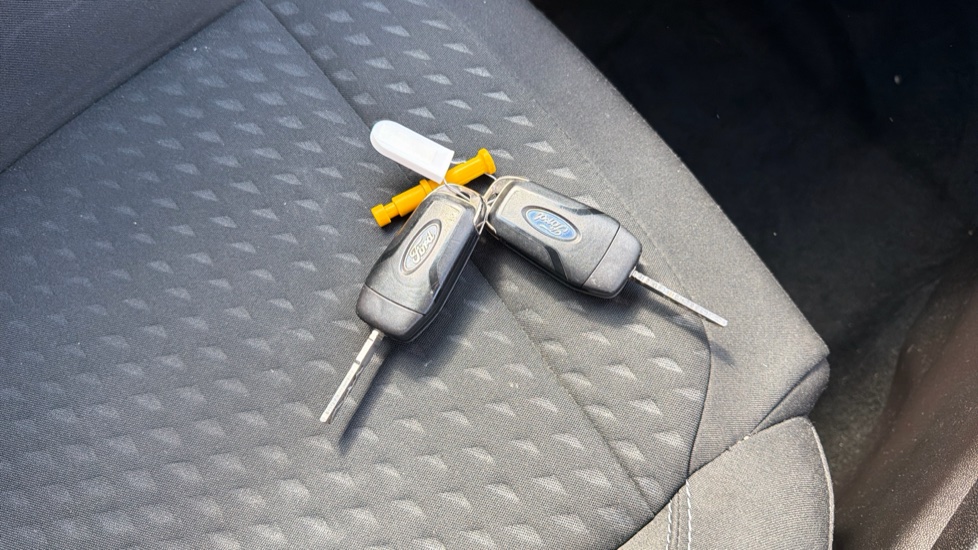 Ford Fiesta 1.0 EcoBoost Zetec 5dr Petrol Hatchback - Image 20
