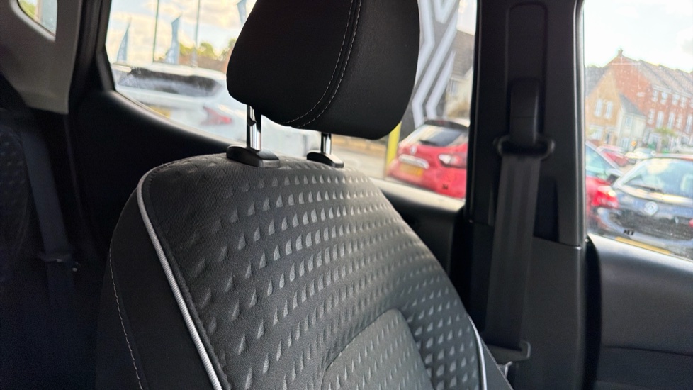 Ford Fiesta 1.0 EcoBoost Zetec 5dr Petrol Hatchback - Image 28