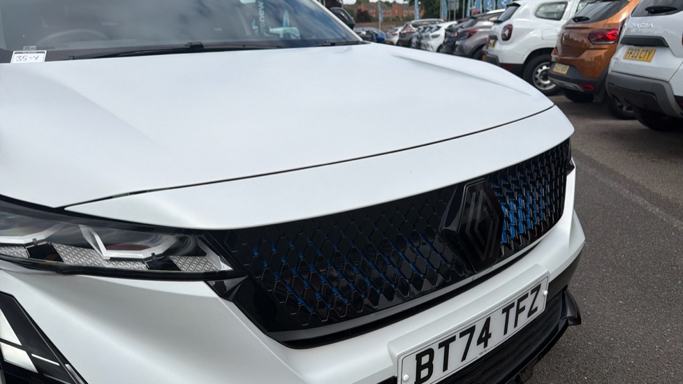 Renault Rafale E-Tech FHEV Techno Esprit Alpine 5dr Auto 4C Hybrid Estate - Image 8