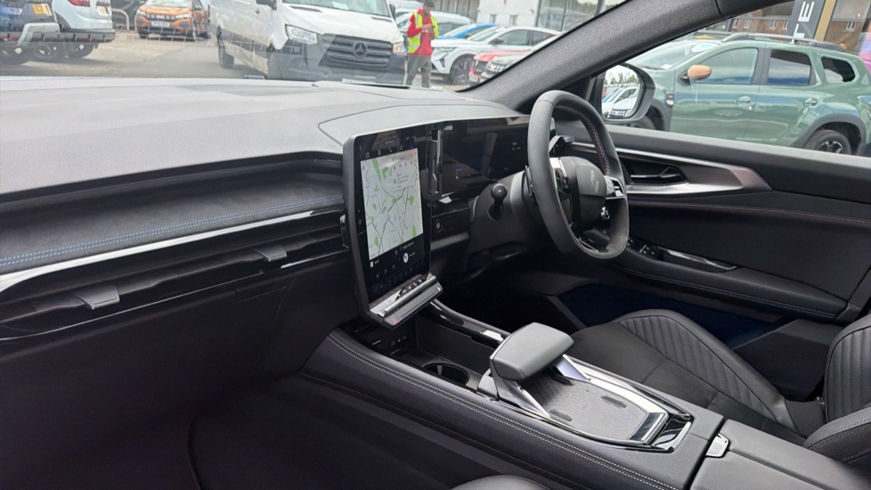 Renault Rafale E-Tech FHEV Techno Esprit Alpine 5dr Auto 4C Hybrid Estate - Image 9