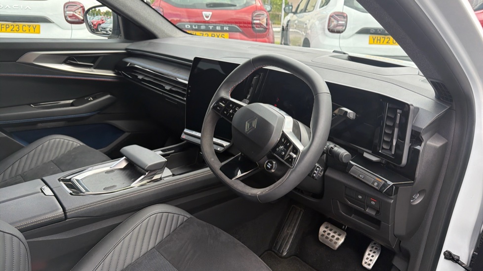 Renault Rafale E-Tech FHEV Techno Esprit Alpine 5dr Auto 4C Hybrid Estate - Image 11