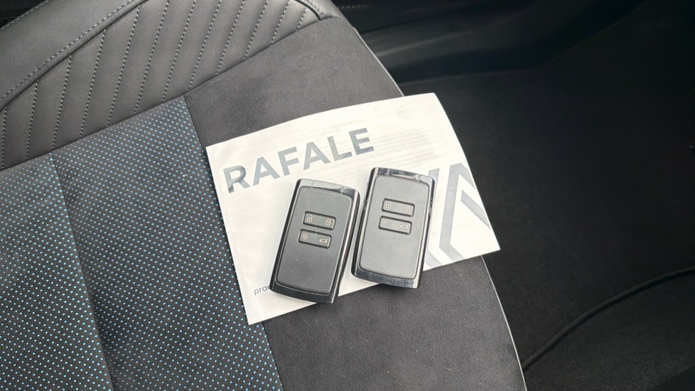 Renault Rafale E-Tech FHEV Techno Esprit Alpine 5dr Auto 4C Hybrid Estate - Image 19