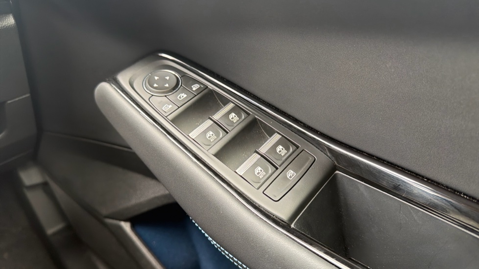 Renault Rafale E-Tech FHEV Techno Esprit Alpine 5dr Auto 4C Hybrid Estate - Image 21