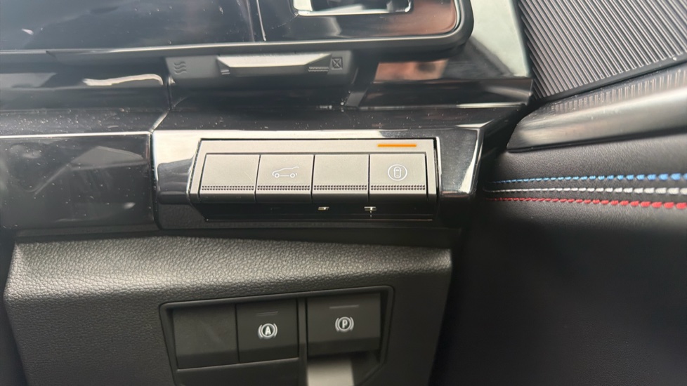 Renault Rafale E-Tech FHEV Techno Esprit Alpine 5dr Auto 4C Hybrid Estate - Image 22