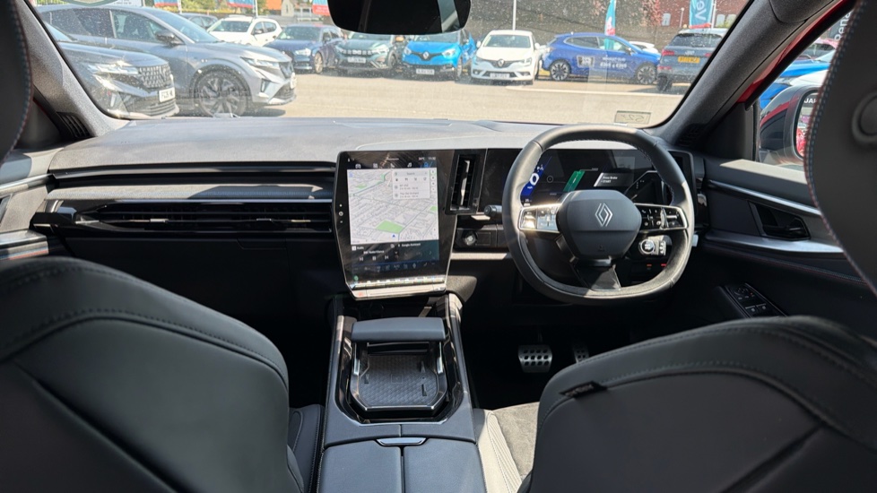 Renault Rafale E-Tech FHEV Techno Esprit Alpine 5dr Auto 4C Hybrid Estate - Image 10