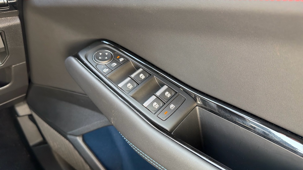 Renault Rafale E-Tech FHEV Techno Esprit Alpine 5dr Auto 4C Hybrid Estate - Image 21