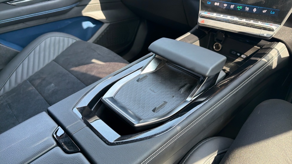 Renault Rafale E-Tech FHEV Techno Esprit Alpine 5dr Auto 4C Hybrid Estate - Image 29