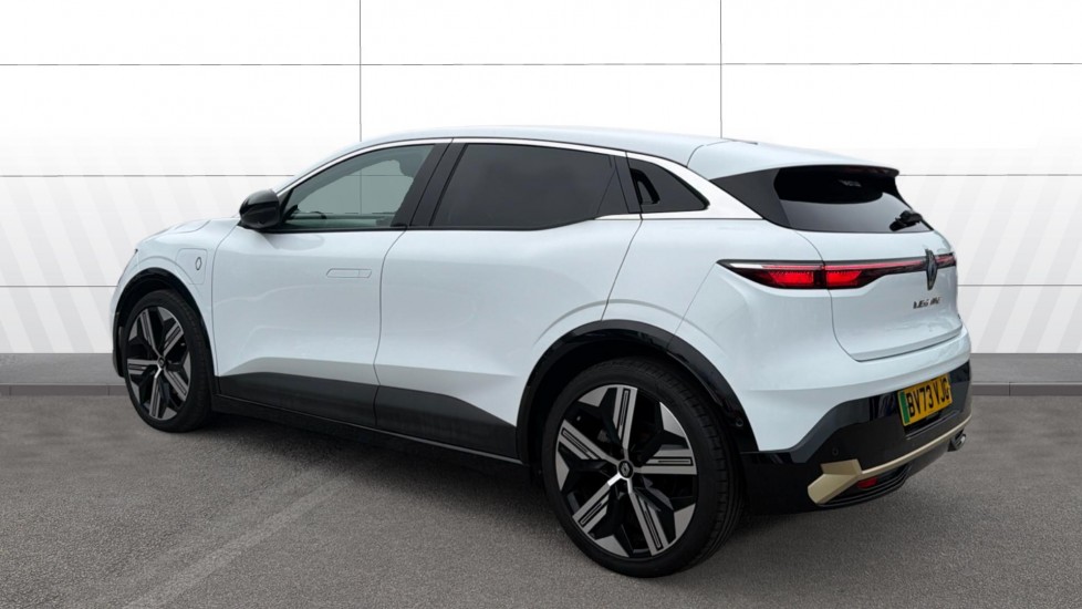 Renault Megane E-Tech EV60 160kW Iconic 60kWh Optimum Charge 5dr Auto Electric Hatchback - Image 2