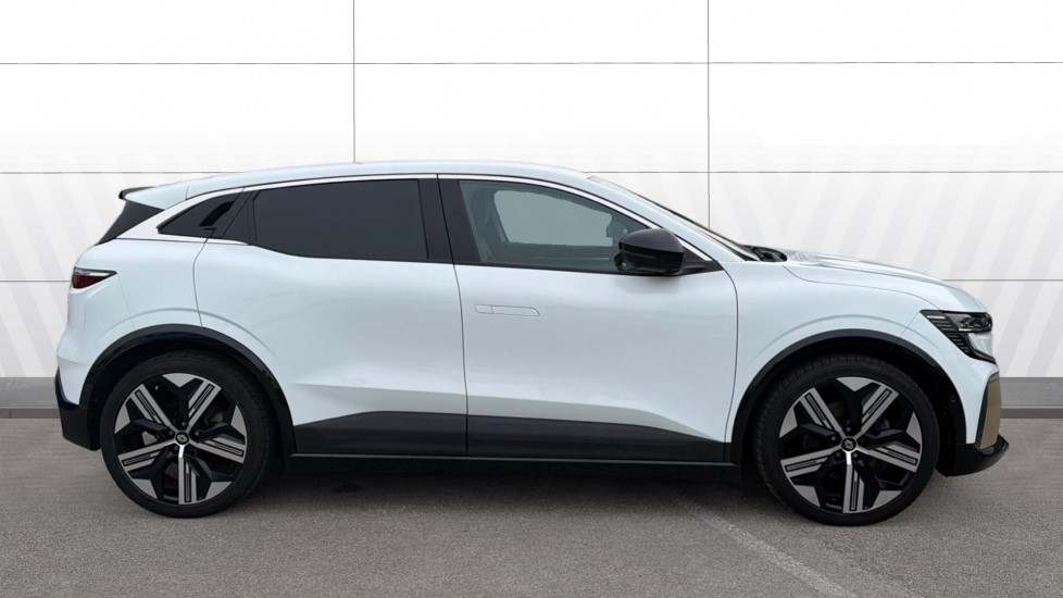 Renault Megane E-Tech EV60 160kW Iconic 60kWh Optimum Charge 5dr Auto Electric Hatchback - Image 5