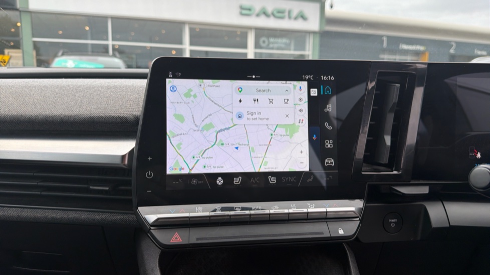 Renault Megane E-Tech EV60 160kW Iconic 60kWh Optimum Charge 5dr Auto Electric Hatchback - Image 12