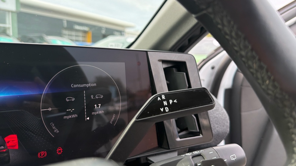 Renault Megane E-Tech EV60 160kW Iconic 60kWh Optimum Charge 5dr Auto Electric Hatchback - Image 13
