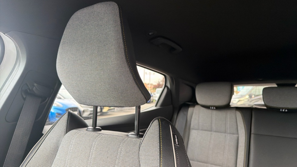 Renault Megane E-Tech EV60 160kW Iconic 60kWh Optimum Charge 5dr Auto Electric Hatchback - Image 23