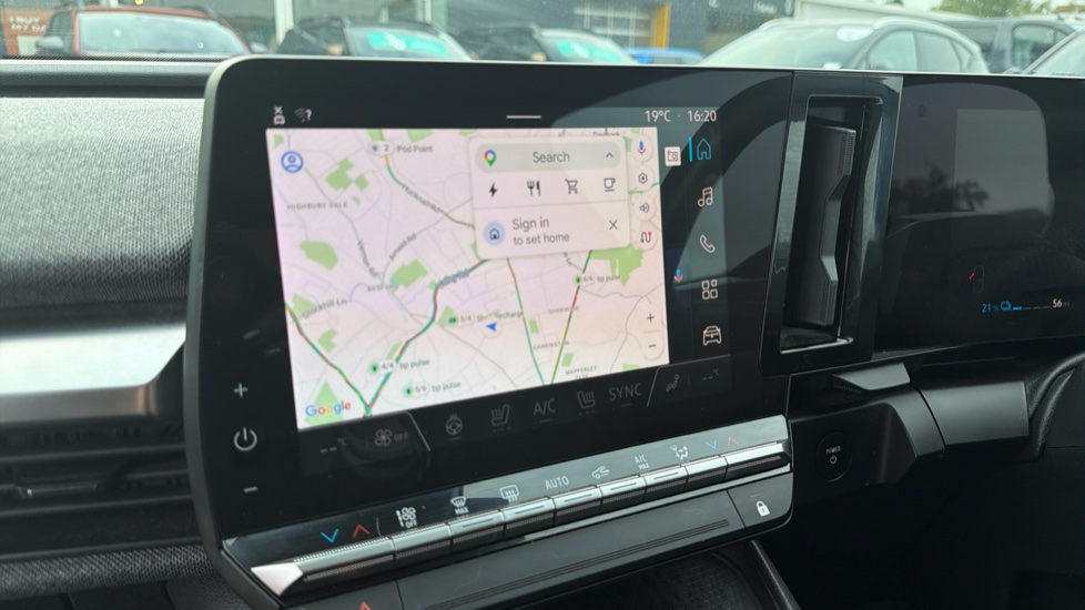 Renault Megane E-Tech EV60 160kW Iconic 60kWh Optimum Charge 5dr Auto Electric Hatchback - Image 26