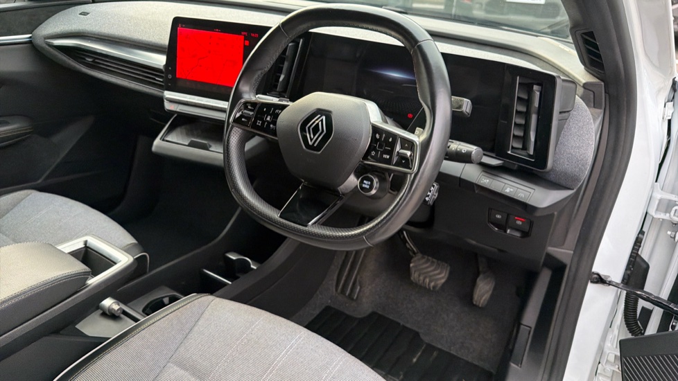 Renault Megane E-Tech EV60 160kW Iconic 60kWh Optimum Charge 5dr Auto Electric Hatchback - Image 39