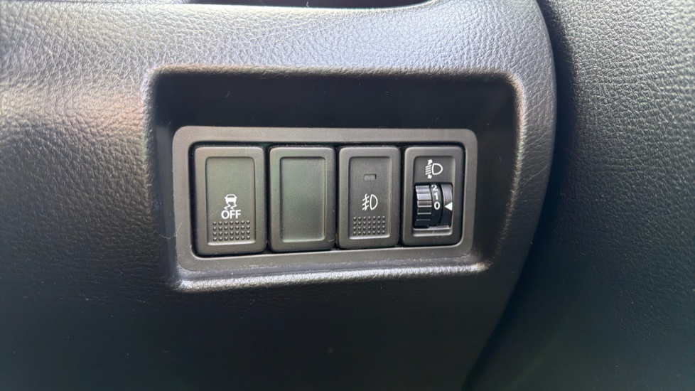 Suzuki Swift 1.2 SZ-L [Nav] 3dr Petrol Hatchback - Image 22