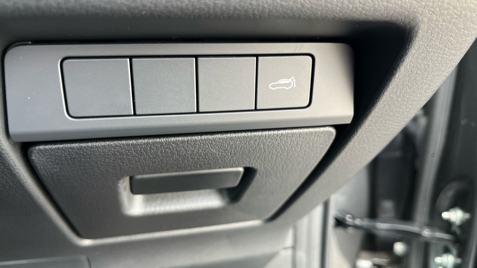 Mazda CX-30 2.0 e-Skyactiv G MHEV Exclusive-Line 5dr Auto Petrol Hatchback - Image 28