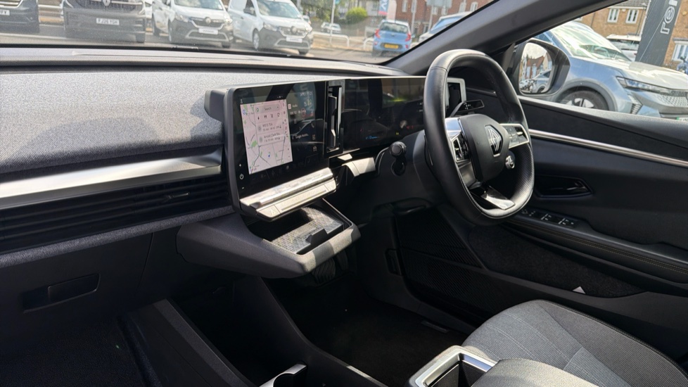 Renault Megane E-Tech EV60 160kW Iconic 60kWh Optimum Charge 5dr Auto Electric Hatchback - Image 9