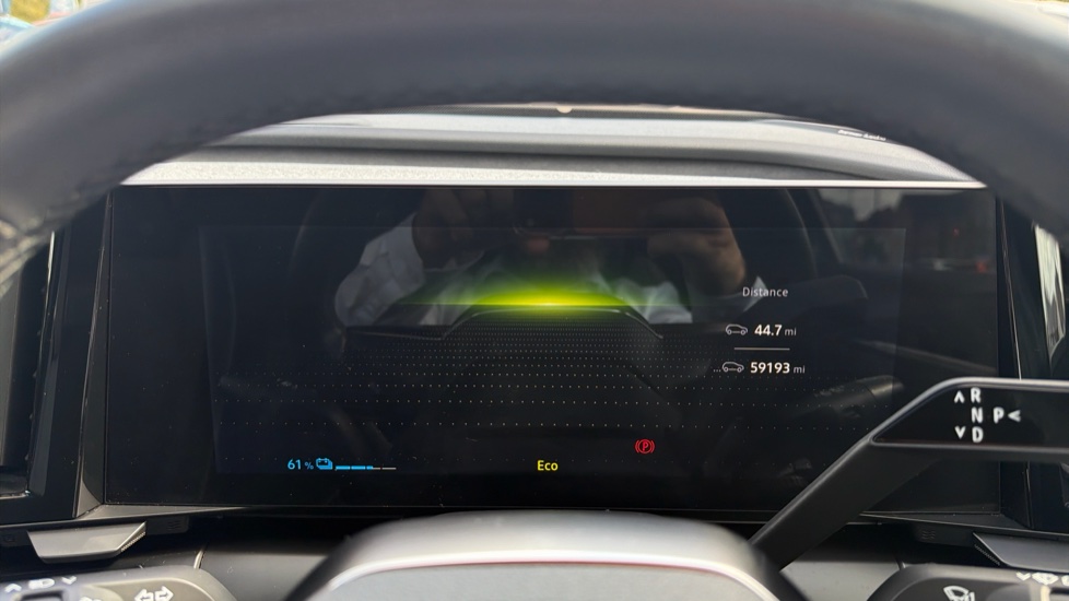 Renault Megane E-Tech EV60 160kW Iconic 60kWh Optimum Charge 5dr Auto Electric Hatchback - Image 18