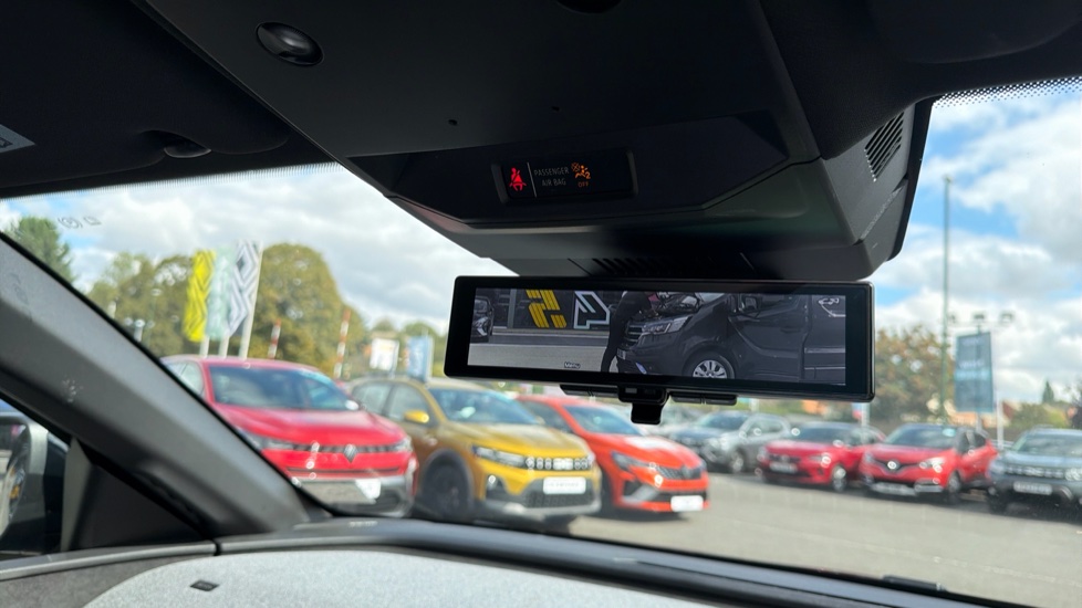 Renault Megane E-Tech EV60 160kW Iconic 60kWh Optimum Charge 5dr Auto Electric Hatchback - Image 30
