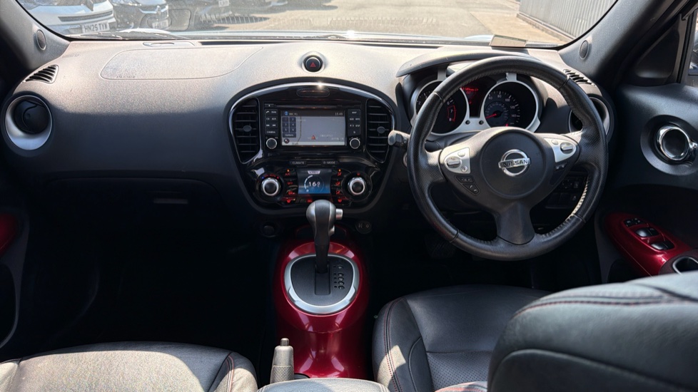 Nissan Juke 1.6 Tekna 5dr CVT Petrol Hatchback - Image 10