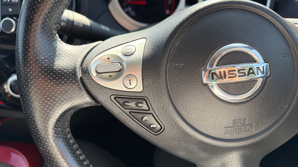 Nissan Juke 1.6 Tekna 5dr CVT Petrol Hatchback - Image 24