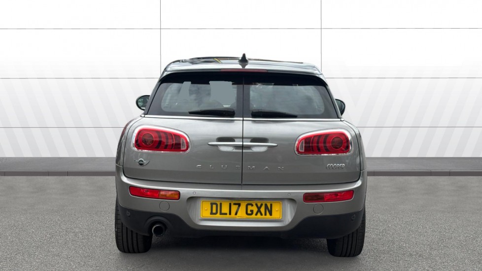 MINI Clubman 1.5 Cooper 6dr Petrol Estate - Image 6
