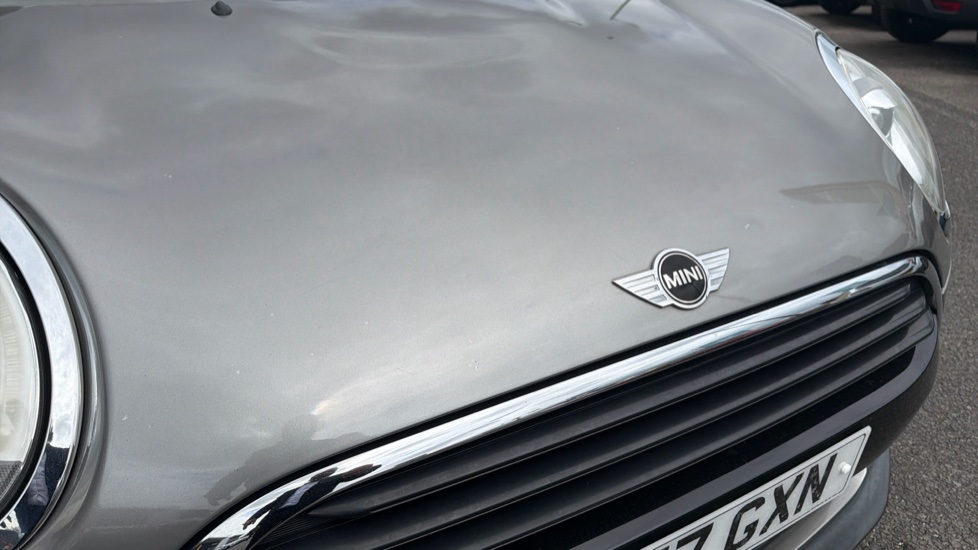 MINI Clubman 1.5 Cooper 6dr Petrol Estate - Image 8