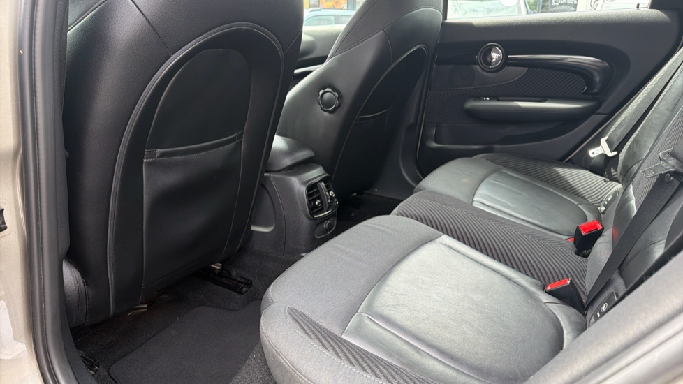 MINI Clubman 1.5 Cooper 6dr Petrol Estate - Image 16