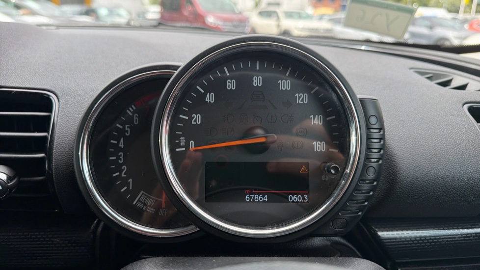 MINI Clubman 1.5 Cooper 6dr Petrol Estate - Image 18