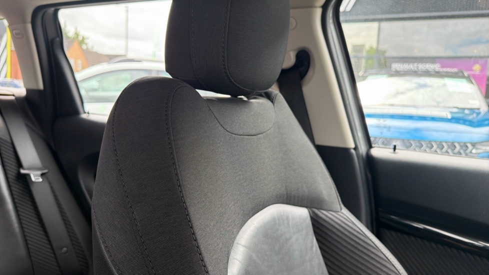 MINI Clubman 1.5 Cooper 6dr Petrol Estate - Image 29