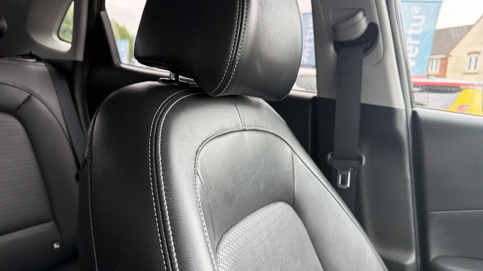 Hyundai KONA 1.6 GDi Hybrid Premium SE 5dr DCT Hybrid Hatchback - Image 30