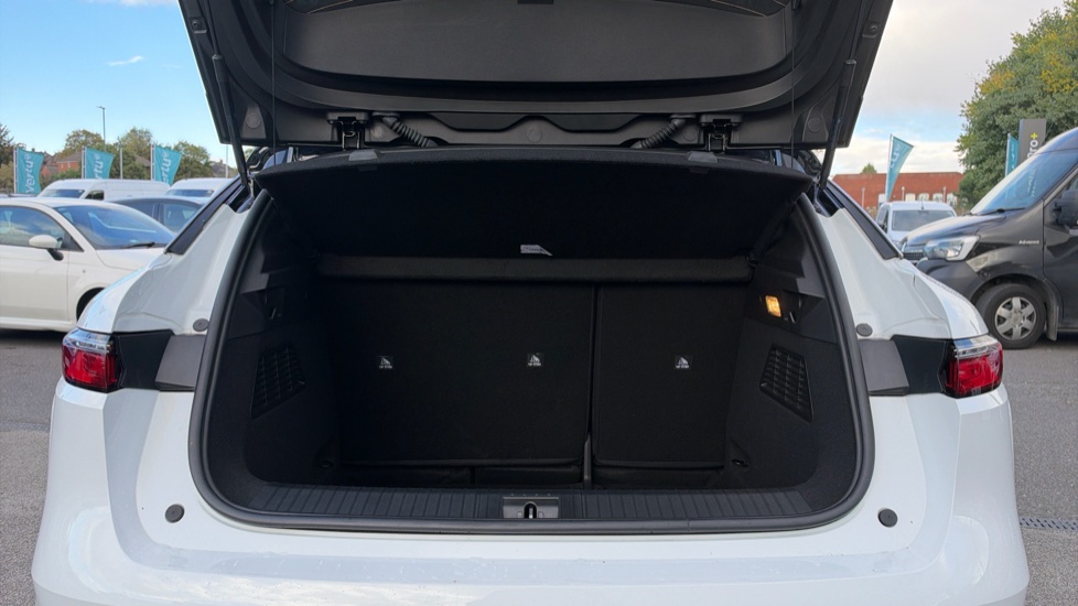 Renault Megane E-Tech EV60 160kW Techno 60kWh Optimum Charge 5dr Auto Electric Hatchback - Image 4