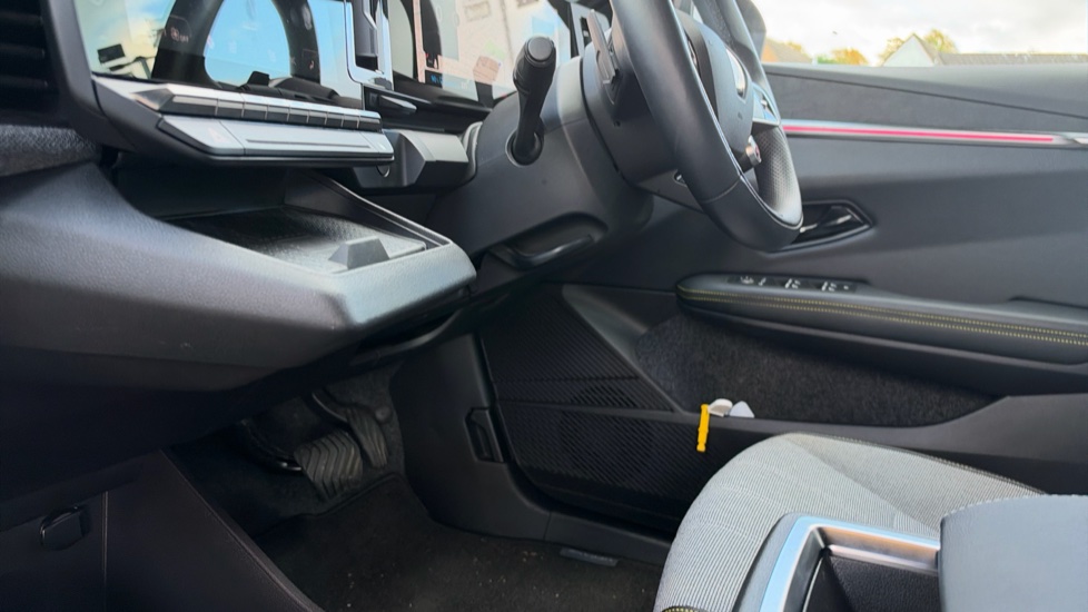 Renault Megane E-Tech EV60 160kW Techno 60kWh Optimum Charge 5dr Auto Electric Hatchback - Image 13