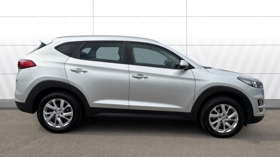 Hyundai TUCSON 1.6 GDi SE Nav 5dr 2WD Petrol Estate - Image 5
