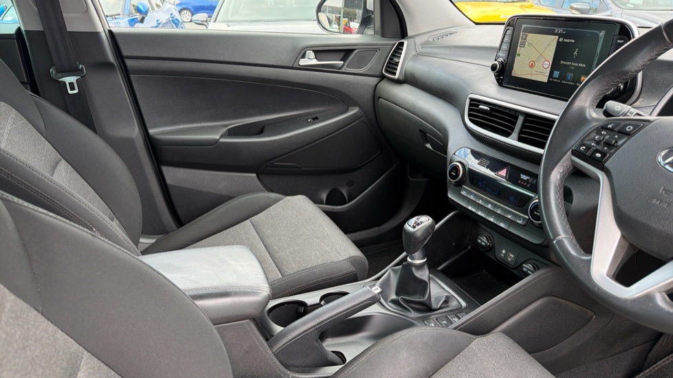 Hyundai TUCSON 1.6 GDi SE Nav 5dr 2WD Petrol Estate - Image 14