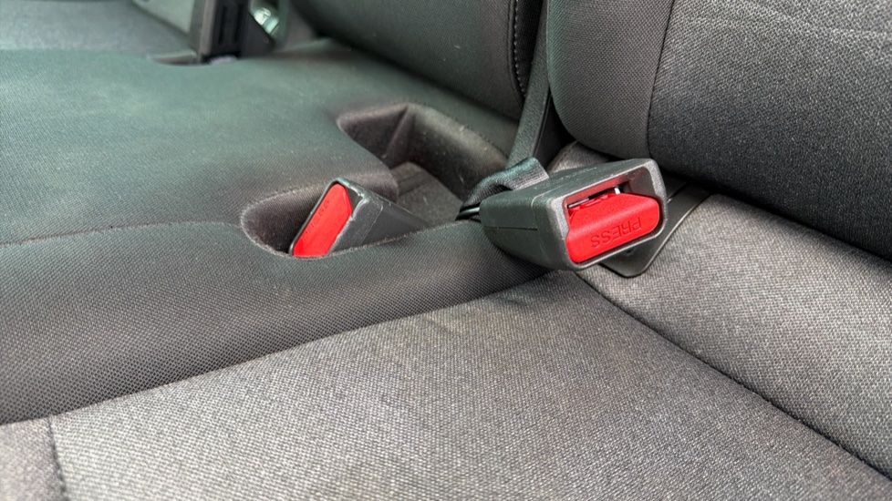 Hyundai TUCSON 1.6 GDi SE Nav 5dr 2WD Petrol Estate - Image 17
