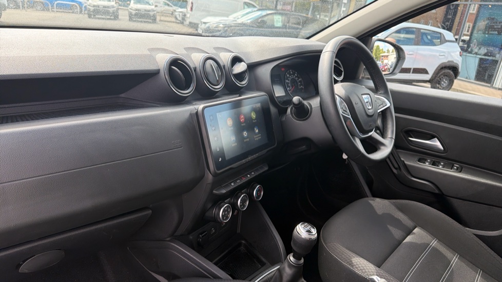 Dacia Duster 1.3 TCe 130 Comfort 5dr Petrol Estate - Image 9