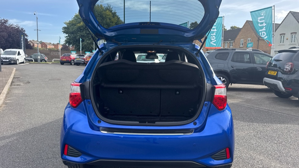 Toyota Yaris 1.5 Hybrid Excel 5dr CVT [Nav] Hybrid Hatchback - Image 4