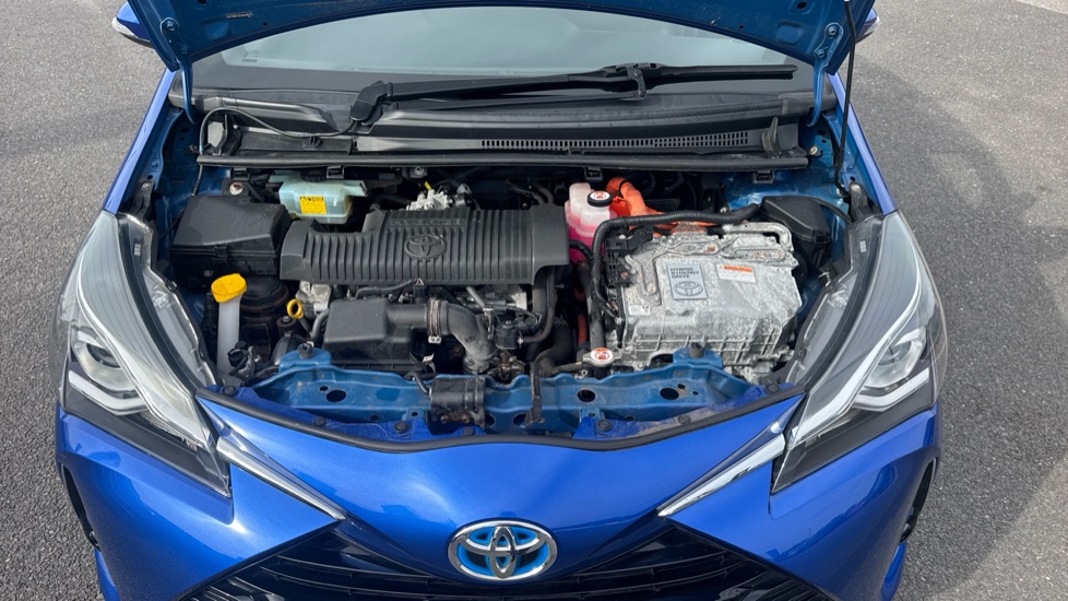 Toyota Yaris 1.5 Hybrid Excel 5dr CVT [Nav] Hybrid Hatchback - Image 8