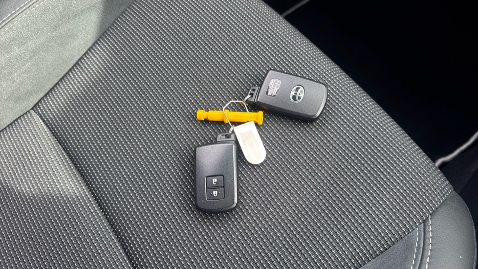 Toyota Yaris 1.5 Hybrid Excel 5dr CVT [Nav] Hybrid Hatchback - Image 20