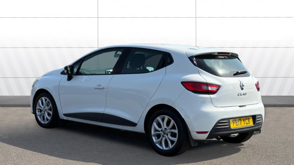 Renault Clio 1.2 16V Play 5dr Petrol Hatchback - Image 2