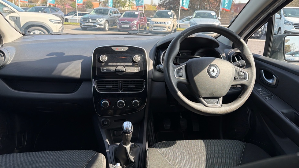 Renault Clio 1.2 16V Play 5dr Petrol Hatchback - Image 10