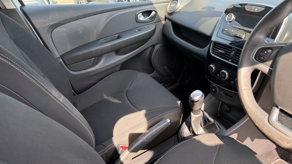Renault Clio 1.2 16V Play 5dr Petrol Hatchback - Image 14