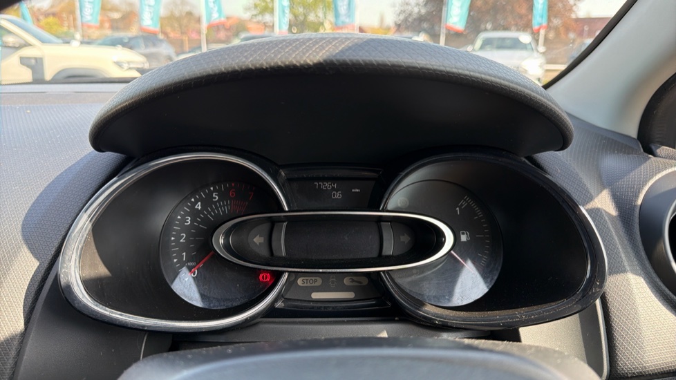 Renault Clio 1.2 16V Play 5dr Petrol Hatchback - Image 18