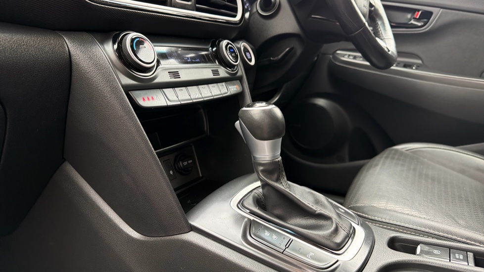 Hyundai KONA 1.6 GDi Hybrid Premium SE 5dr DCT Hybrid Hatchback - Image 13